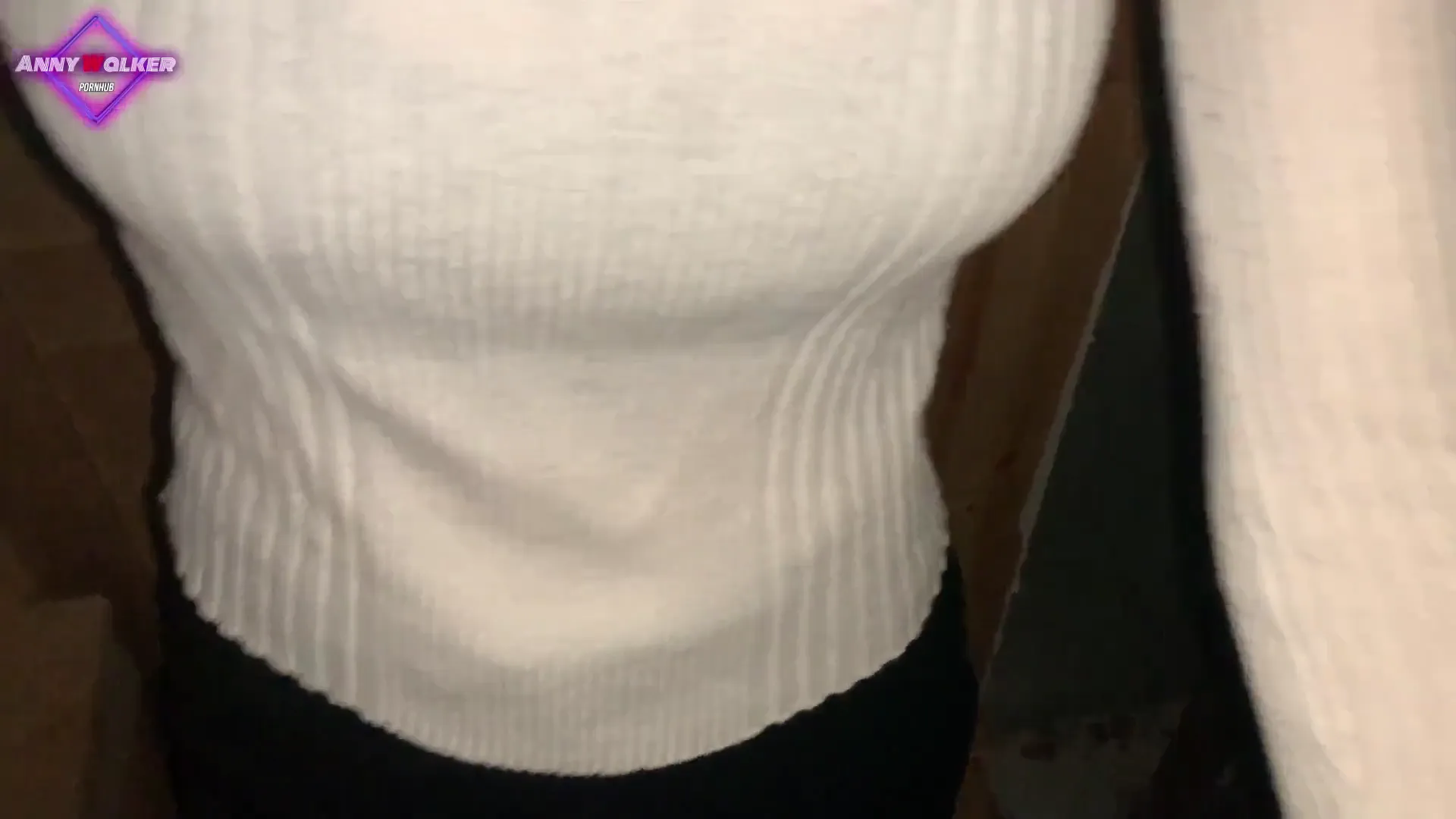 Teens have sex during a party